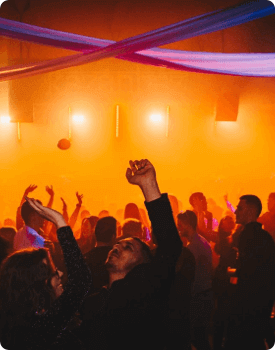 Kazánház<br />Egyetemi <span>Klub%ICON%</span>